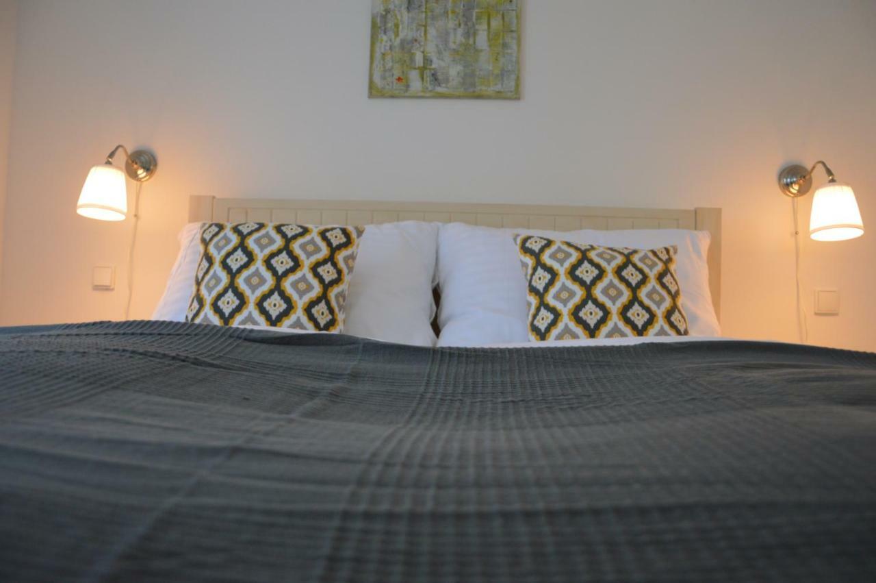 Apartmany Charlie เบเชนยอวา ภายนอก รูปภาพ
