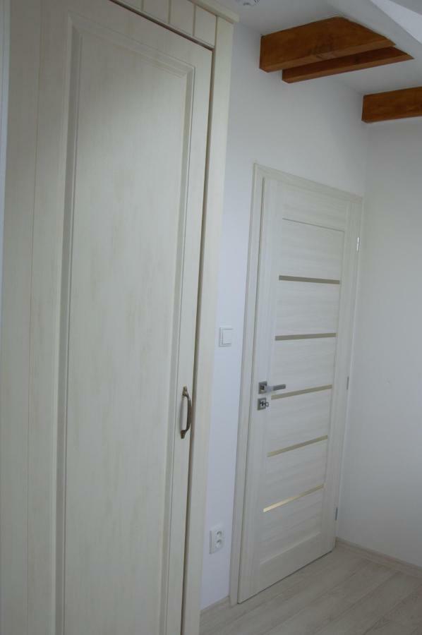 Apartmany Charlie เบเชนยอวา ภายนอก รูปภาพ